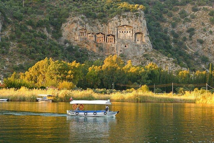 Excursão Dalyan Relaxante: Cruzeiro pelo Rio, Banho de Mud e Praia