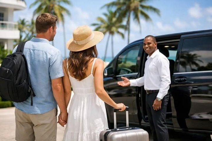 Private Transfer: From Marrakech hotels to Menara Airport