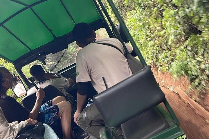 ボートアドベンチャーで行くイグアスの滝ブラジルとアルゼンチン