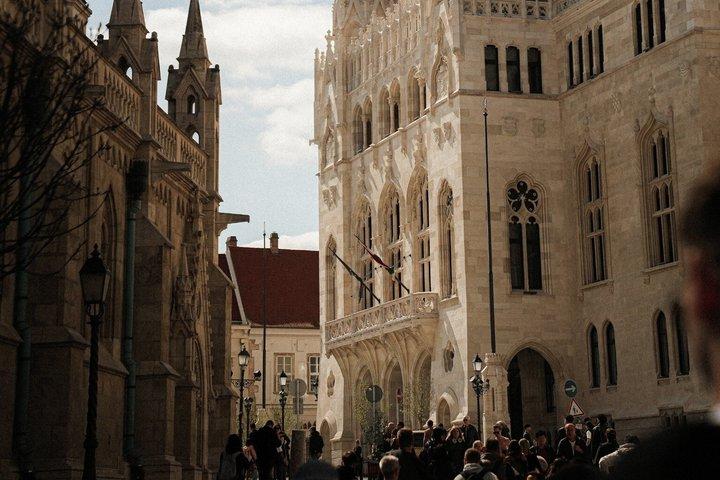 ブラチスラヴァからブダペスト・ドナウの景色と文化体験