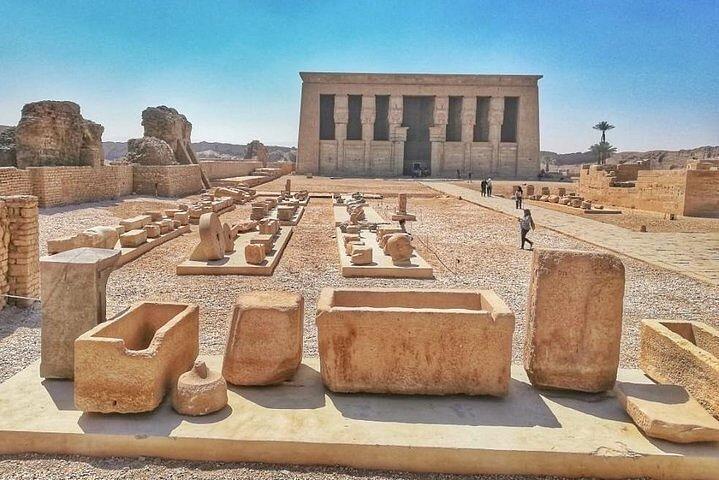 Meio dia privado no Templo Dendera de Luxor