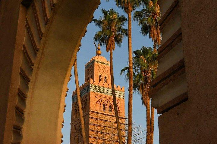 マラケシュ市内ツアー：メディナ午前＆午後、文化、スーク