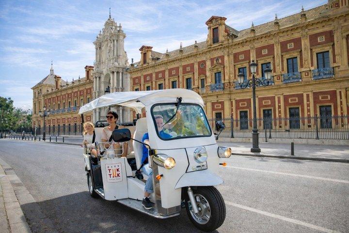 Sevilla Tuk Tuk Private Discovery Tour & Hoogtepunten (1 - 2 uur)