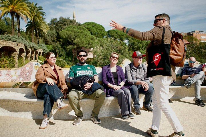 バルセロナ1日：サグラダ・ファミリア、グエル公園、ラ・ペドレラ、タパス