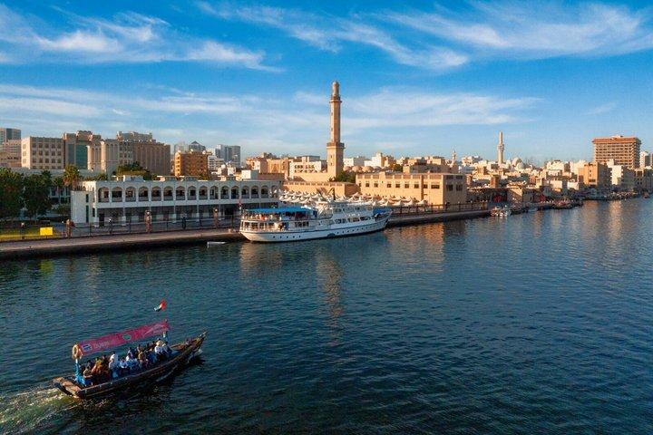 Old Dubai Walking Tour com Abra Ride, Souks de ouro e especiarias, Snacks