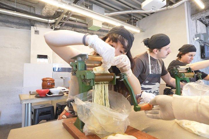 東京 : 渋谷ラーメン作り ゼロから自分だけの一杯へ！