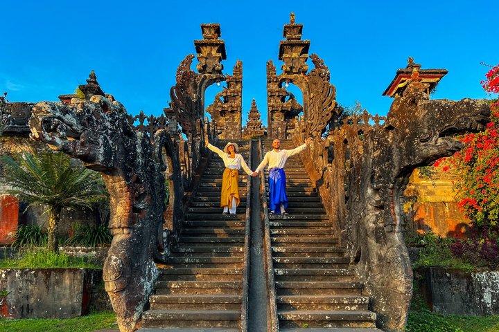 バリ東部ツアー：マザー寺院、ペングリプラン、トゥカド・セプン