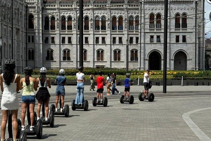 Budapest Live Guided City Segway Tours em Budapeste