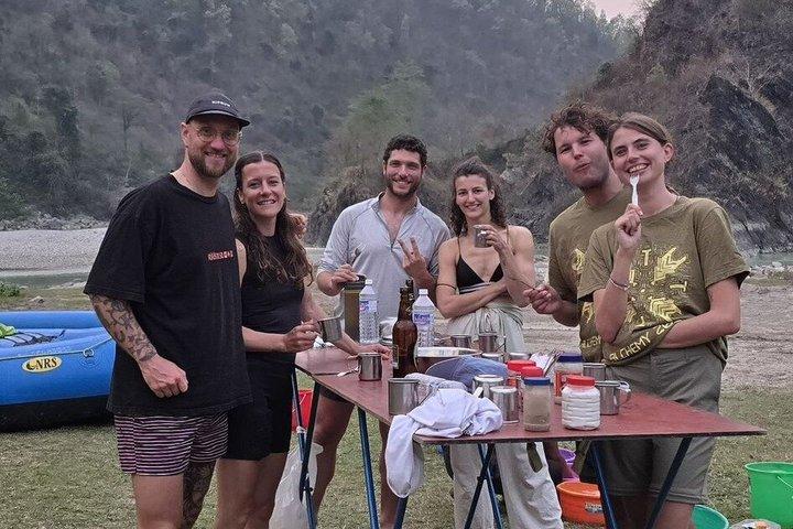 Transformationaler Yoga und Abenteuer Urlaub in Nepal