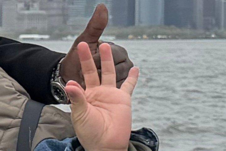 自由の国のボートツアープラススタテンアイランドスライスオブニューヨークピザ