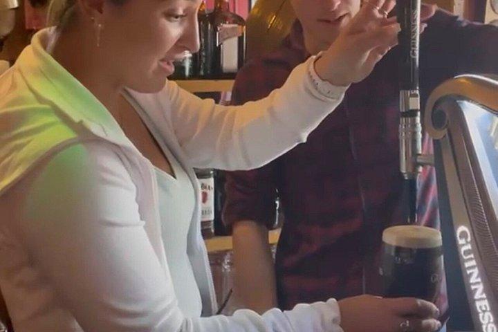 ヴァン・トップガイドによるダブリンのギネスエリアとピンツ（8名様まで）