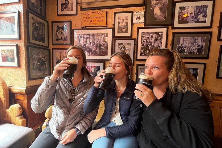 ヴァン・トップガイドによるダブリンのギネスエリアとピンツ（8名様まで）