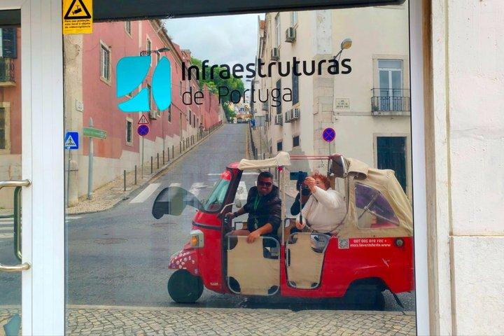 Secrets of Lisbon : 2h in Tuk Tuk Classic : The Best Views