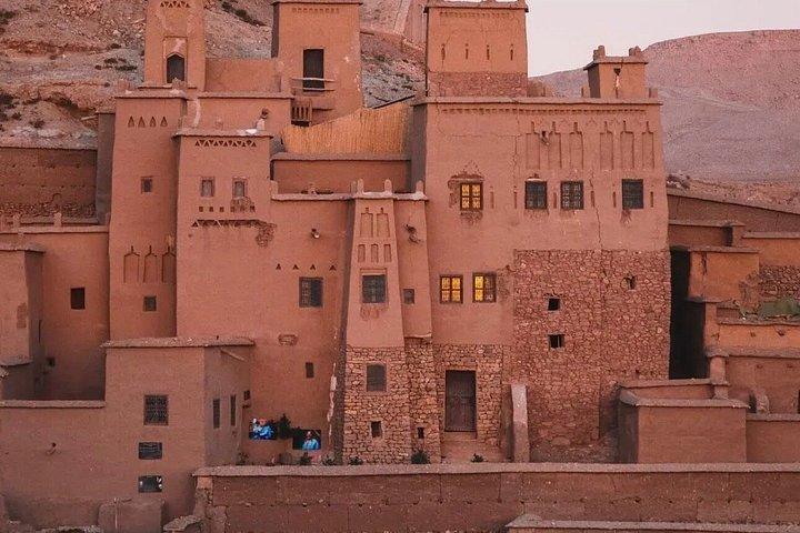 アイト・ベン・ハドゥ日帰り旅行：マラケシュからウアルサテ\アトラス山脈