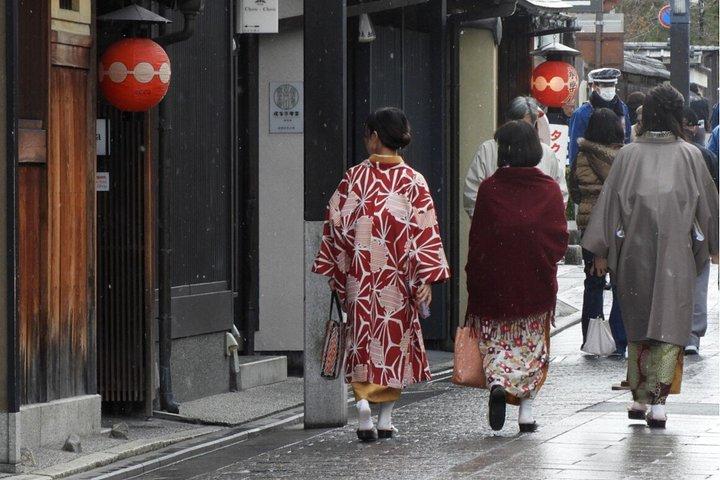 貸切着物＆祇園（芸妓街）散策ツアー