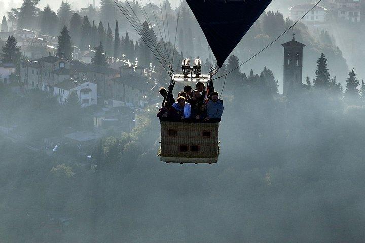 Volo in mongolfiera sulla Toscana da Siena