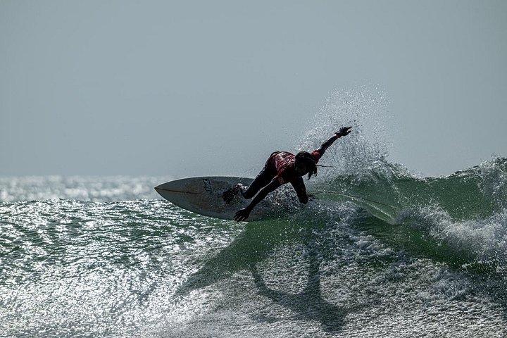 Surf with Apple - Surf Lessons & Guiding