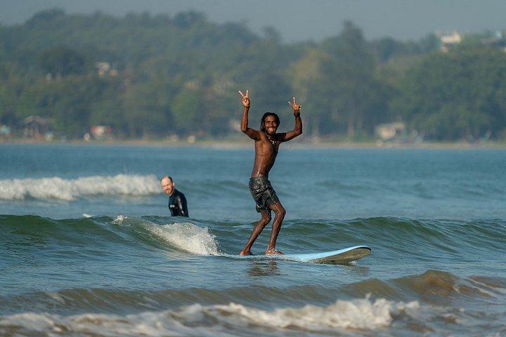 Surf with Apple - Surf Lessons & Guiding