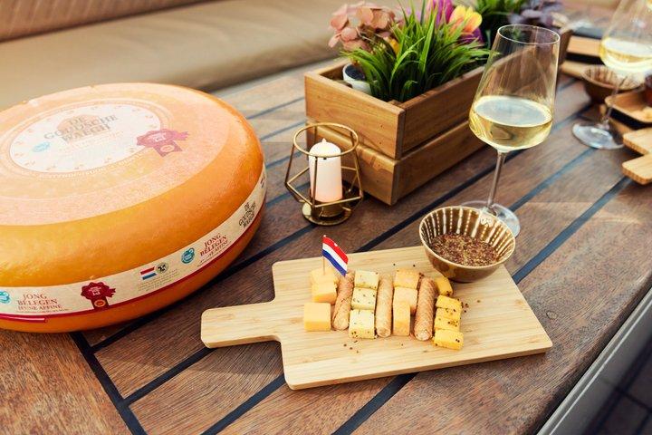 アムステルダム：オールインクドリンクオプション付きチーズテイスティング運河クルーズ