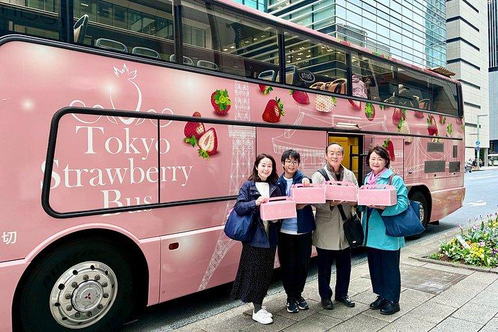 オープントップバスでプレミアムいちご＆東京シティクルーズ