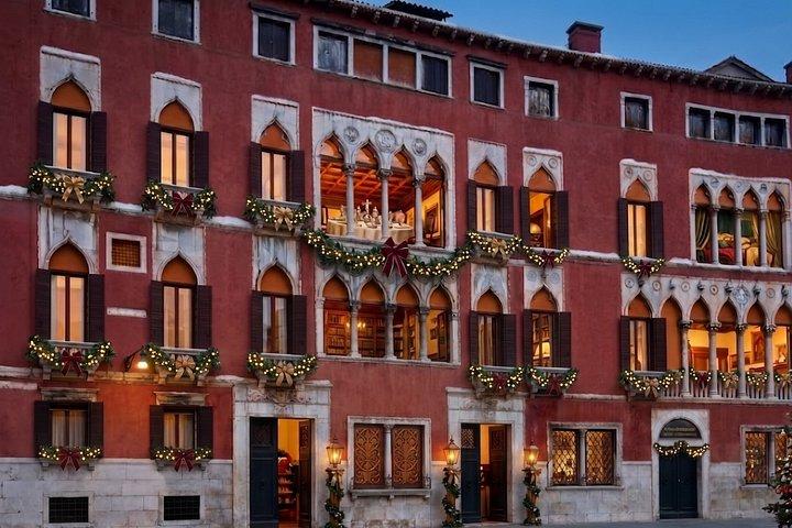 Der Weihnachtspalast in Venedig