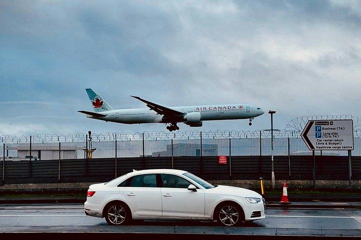 ラグジュアリーカーサービス:ローマ送迎または時間給ドライバーによる送迎