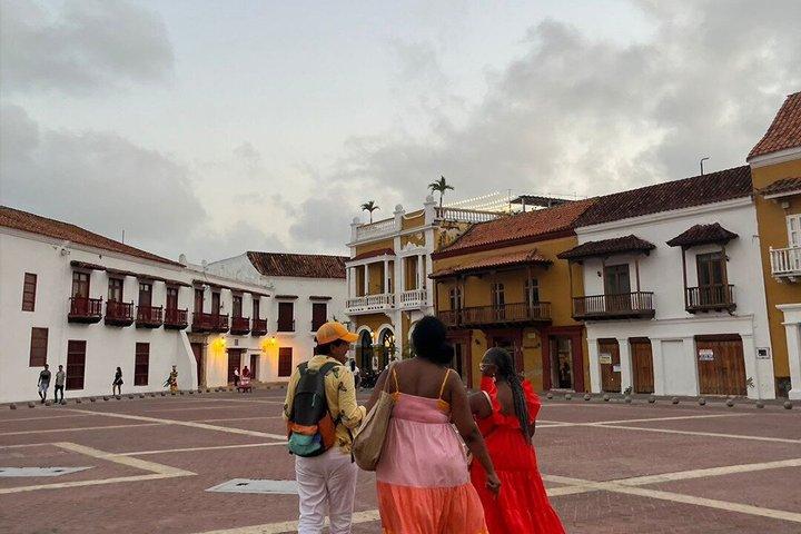 Cartagena: Walled City, Getsemani & San Felipe Castle City Tour