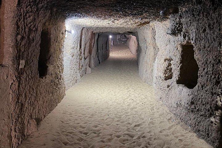 2 - カイロ発ミニヤー日帰りツアー：アマルナ、ベニ・ハサン＆ツナ・エル・ゲベル