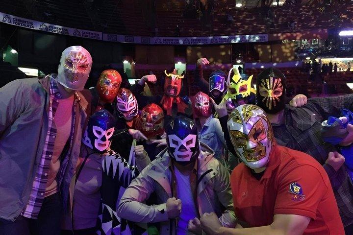 Unreal Mexico City aften med Lucha Libre, mezcal, mexa mad