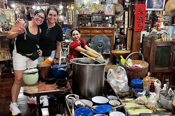 Excursión multilingüe a los mercados flotantes de Amphawa desde Laem Chabang