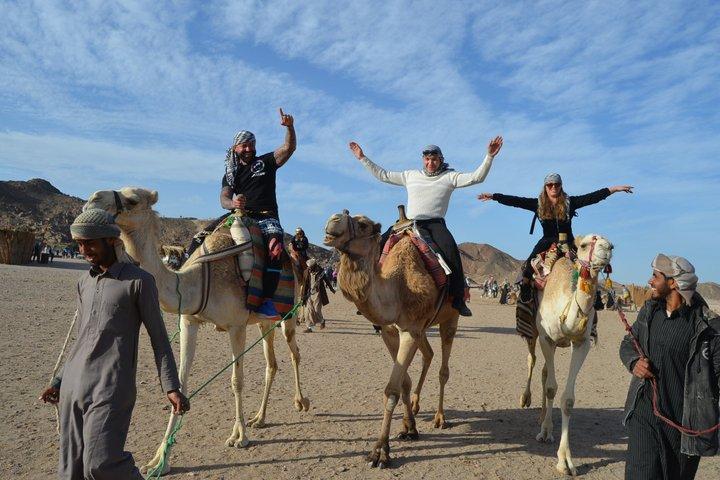 Hurghada-Desert Safari Familie Buggy, Camel Ride & Bedouin Village