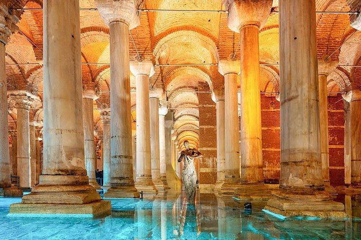 Istanbul: Basilica Cistern Entry Ticket with Tour Guide