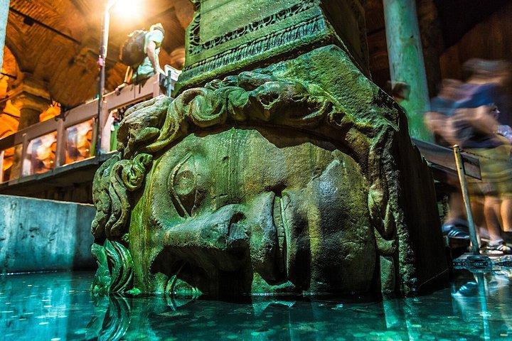 Istanbul: Basilica Cistern Entry Ticket with Tour Guide