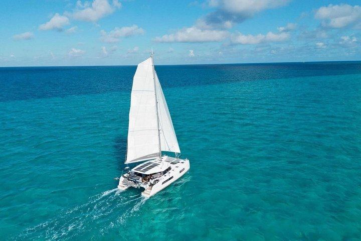 Crociera privata in catamarano sulla Costa Azzurra