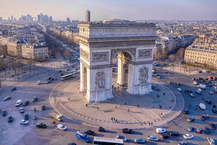 Paris Day Trip with private driver from Le Havre | Guide Optional