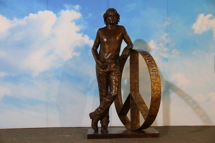これはジョン・レノンの物語-リバプールでのビートルズのプライベートツアー