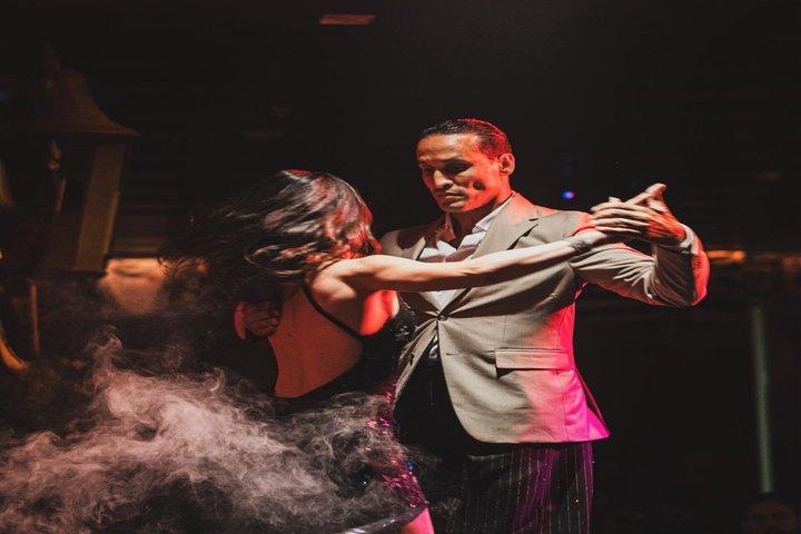 Montevideo Tango Show på det historiske Baar Fun Fun siden 1895