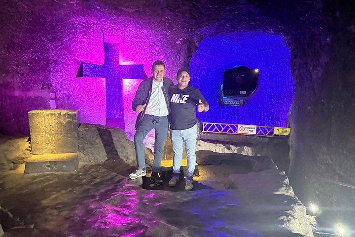 Fra Bogotá: Delt Saltkatedral. Transport inkluderet.