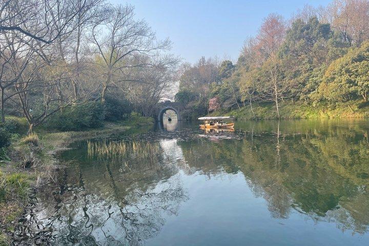 ハンドランクボートと霊隠寺で杭州プライベートツアー