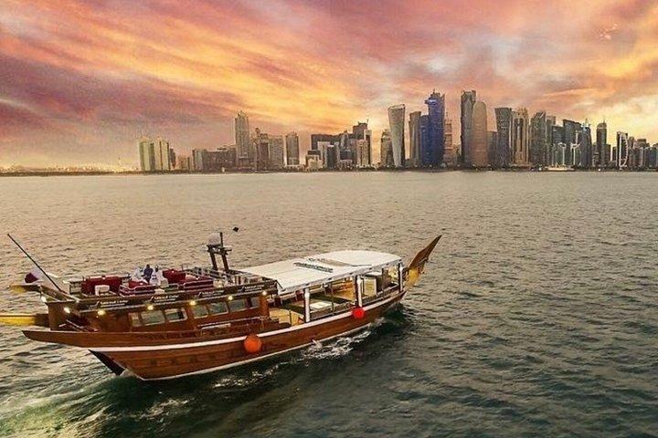 夕日＆スカイラインディナー付きアラビアンダウクルーズ
