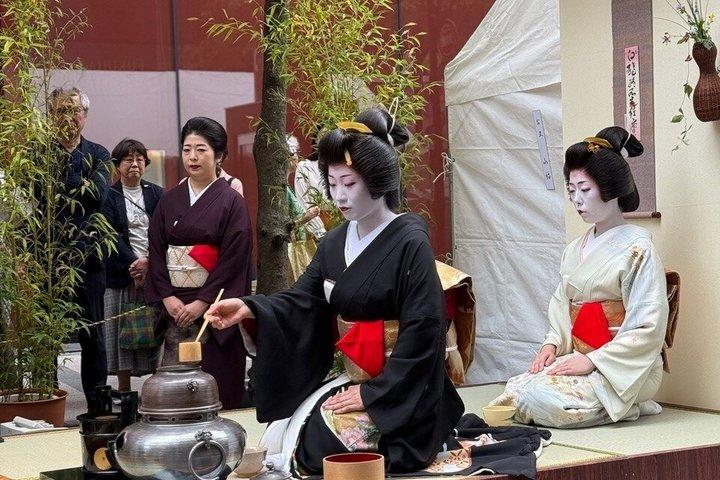 Exclusivo Tokyo Geisha Experience em histórico Ryotei em Shinbashi