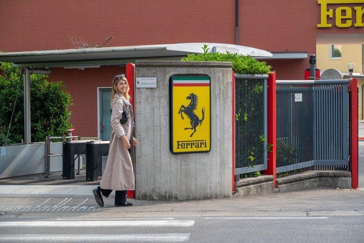 De Bolonha de trem Ferrari Museus em Modena e Maranello