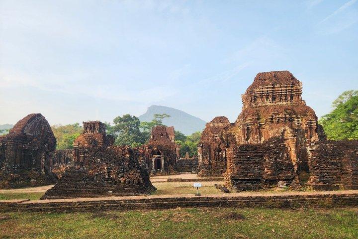 MY SON SANCTUARY - A JOURNEY to History &Culture &HOI AN City Tour（マイ・ソン・サンクチュアリ - 歴史と文化への旅 &ホイアン・シティ・ツアー）