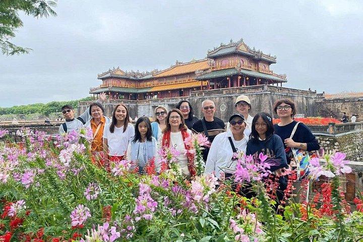 ダナン発：景勝遺産列車とランチ付きのフエ宮殿日帰り旅行