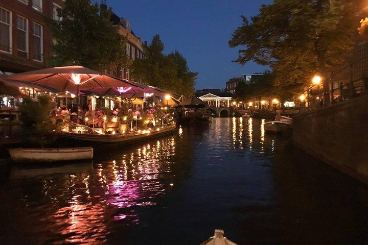 Excursion privée en bateau sur le canal de Leyde avec boissons et collations