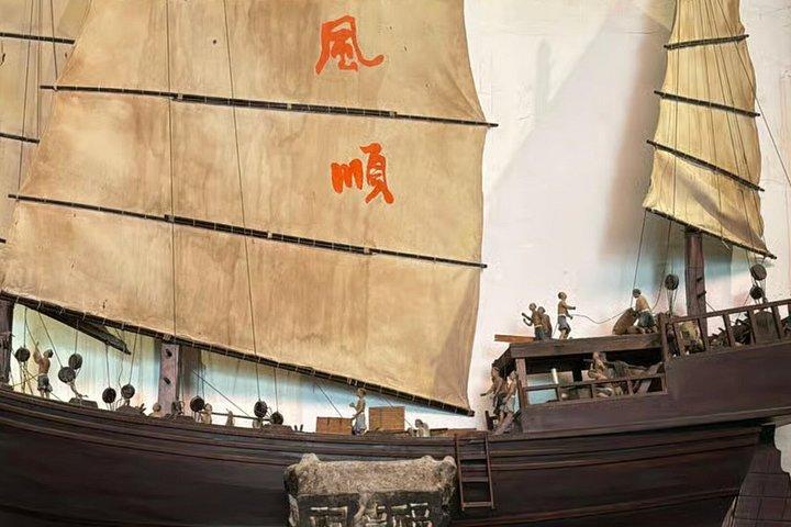 アンダーベリー・シンガポールでのシンガポール・トライアド・ウォーキングツアー