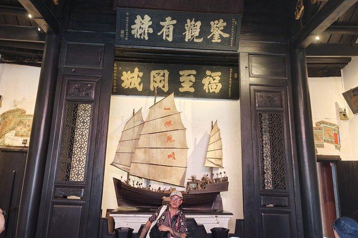アンダーベリー・シンガポールでのシンガポール・トライアド・ウォーキングツアー
