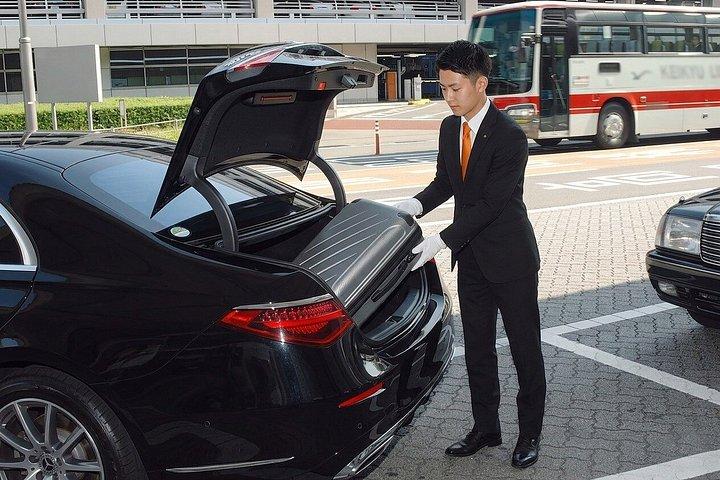 羽田空港 ⇆ メルセデス・ベンツのプライベートで東京またはディズニーランドへ