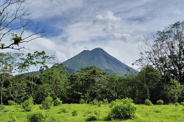 La Fortuna Arenal Volcano Hotels to SJO Airport Transfer privato
