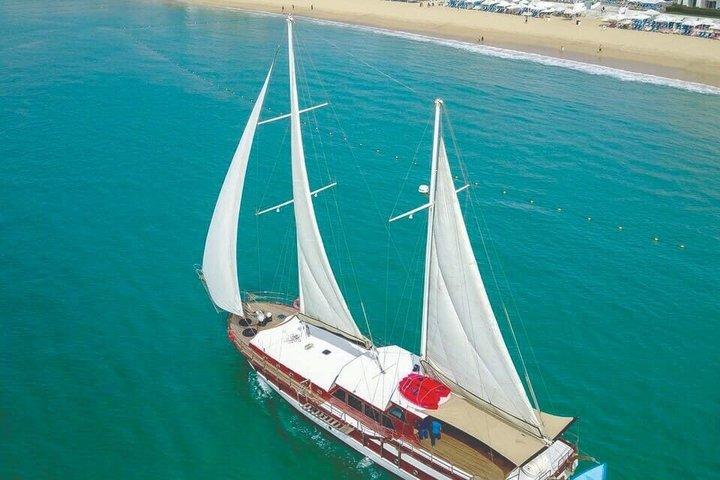 Luxe Sunset Yacht Cabo gastronomisch diner Open Bar